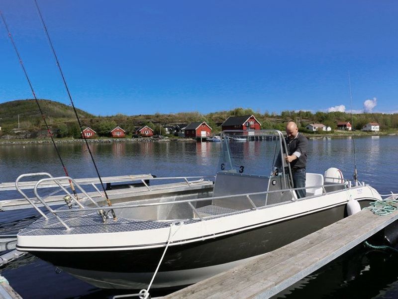 Ankeret - Aluboot „Kværnø“ 20 Fuß / 75 PS mit Echolot und Kartenplotter