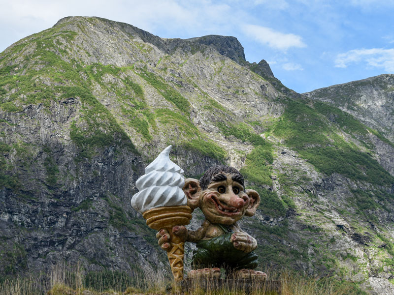 Norwegen | Møre og Romsdal | Troll mit Eis