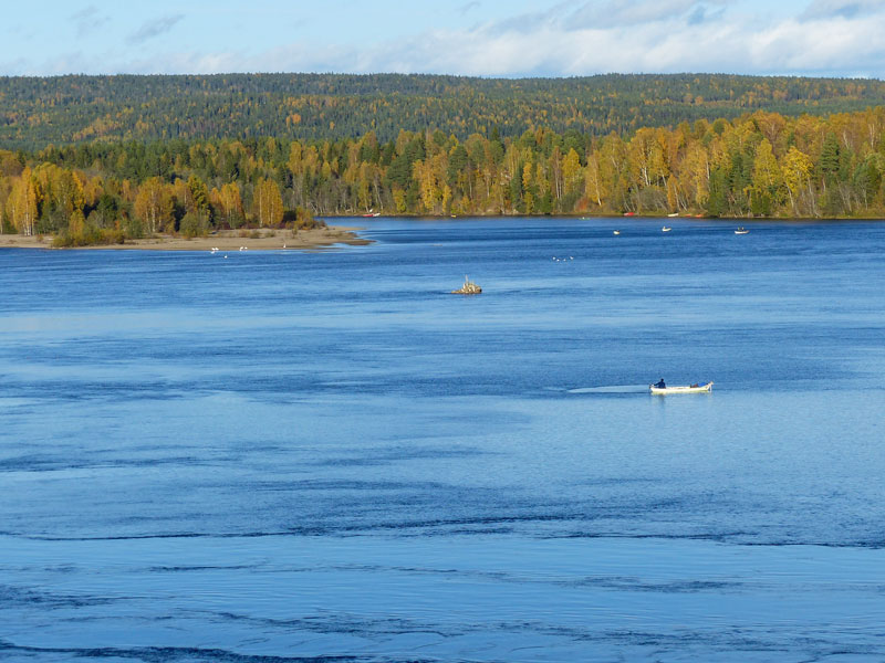 Schweden | Fluss mit Angler