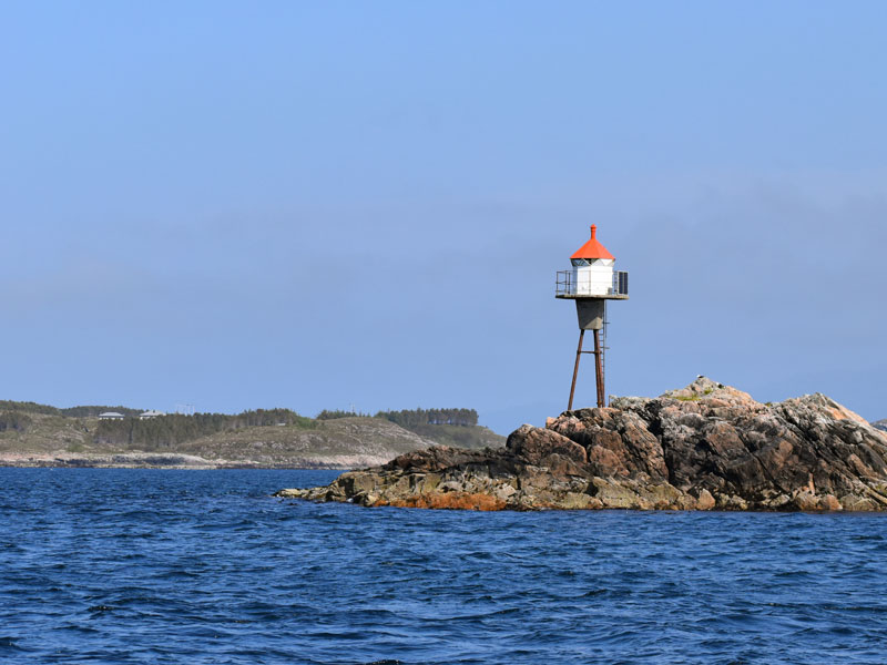 Kleine Insel Mit Leuchtturm Atlantik WEB 2023